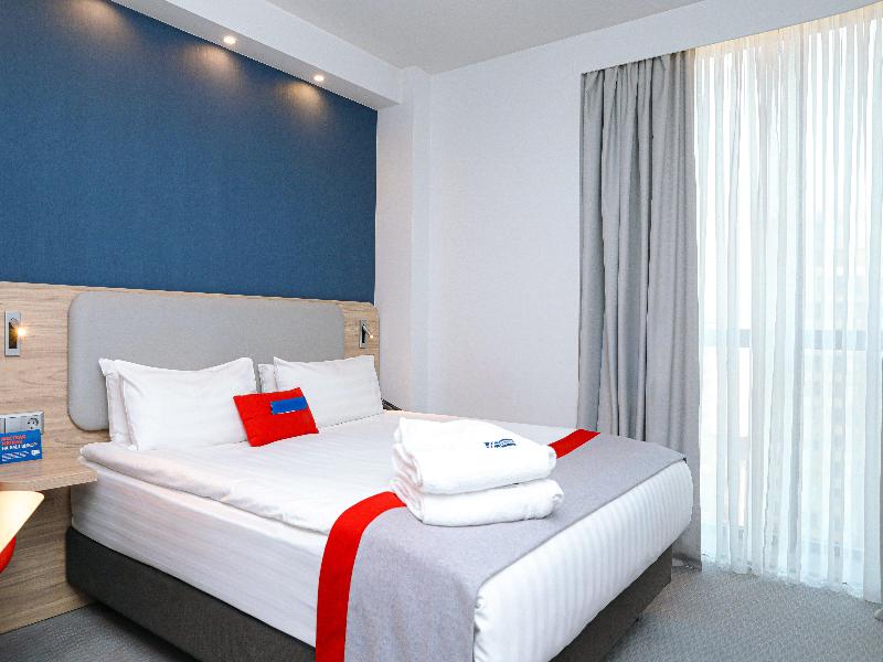 Holiday Inn Express - Yerevan by IHG image