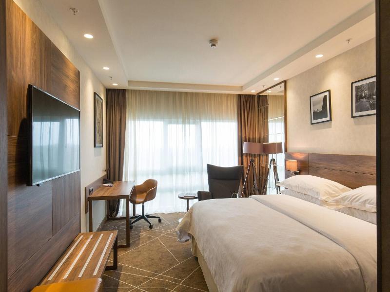 Sheraton Novi Sad image