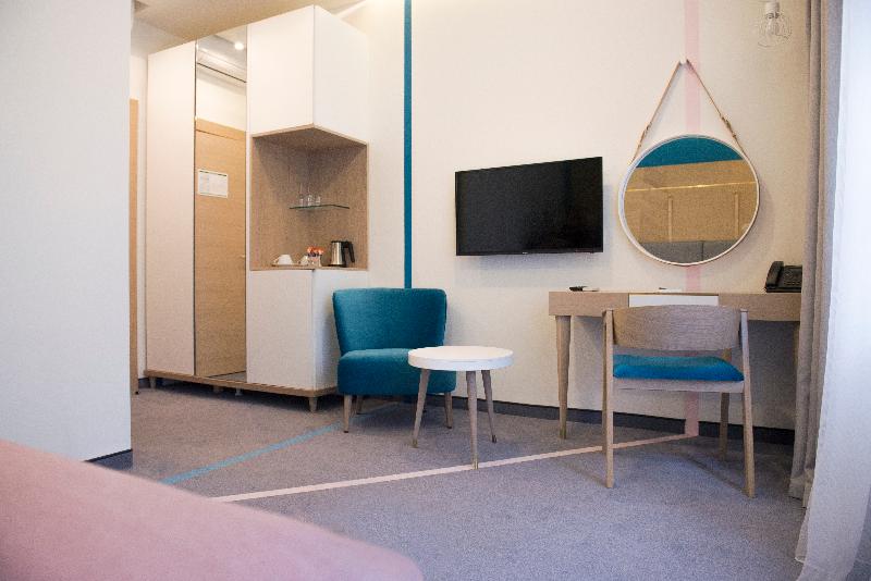 Bed room