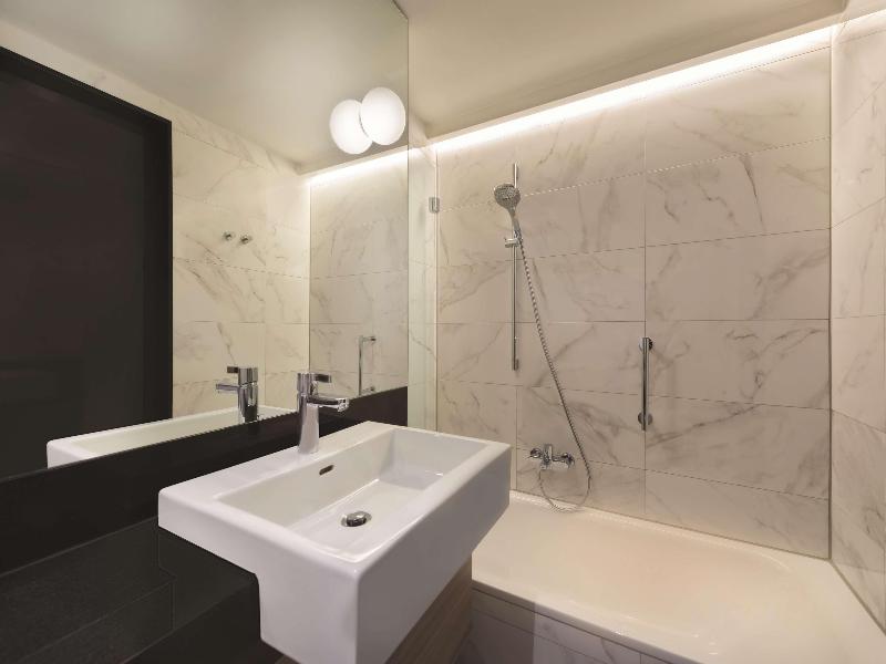 Adina Apartment Hotel Hamburg Speicherstadt image