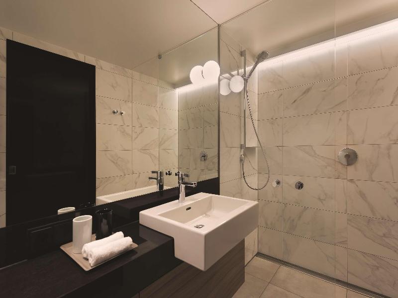 Adina Apartment Hotel Hamburg Speicherstadt image