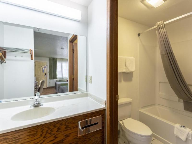 Rodeway Inn Santa Rosa image