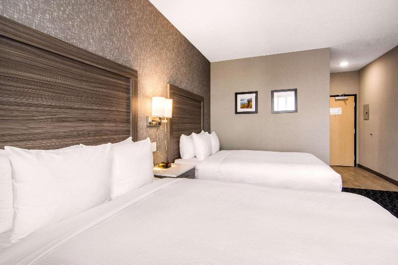 Comfort Inn & Suites Saskatoon