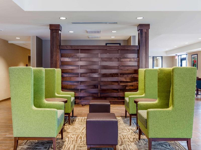 Comfort Inn & Suites Schenectady - Scotia image