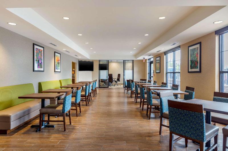 Comfort Inn & Suites Schenectady - Scotia image