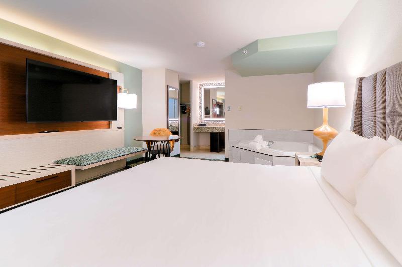 Quality Inn Near the Island Pigeon Forge image