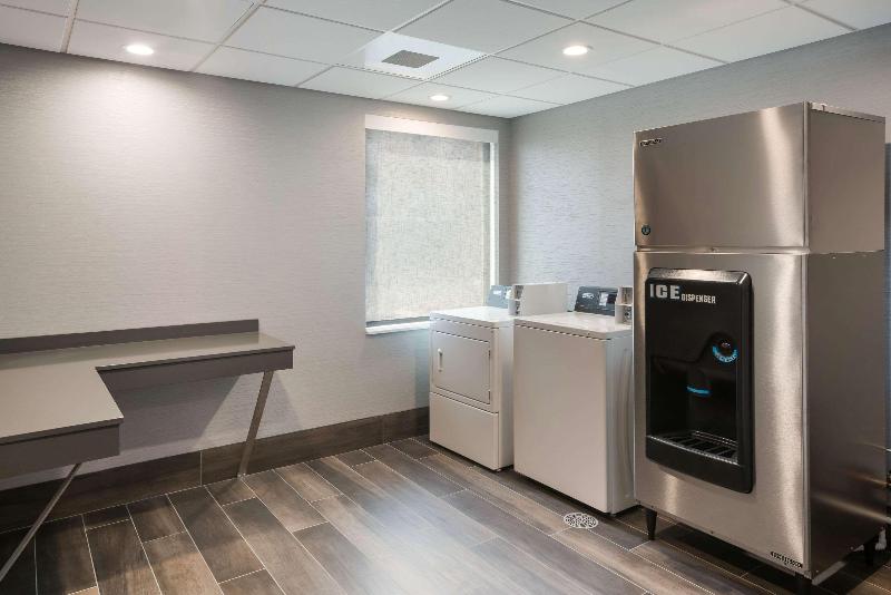 Comfort Suites Southwest Kennewick image
