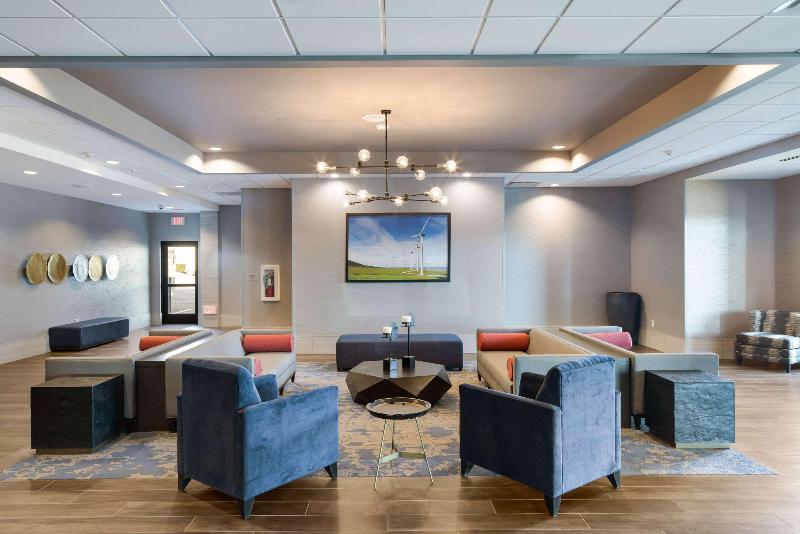 Comfort Suites Southwest Kennewick image
