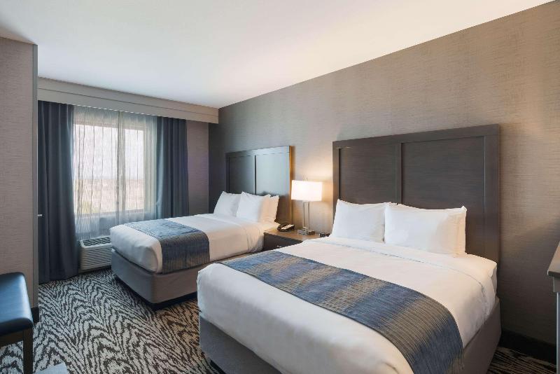 Comfort Suites Southwest Kennewick image