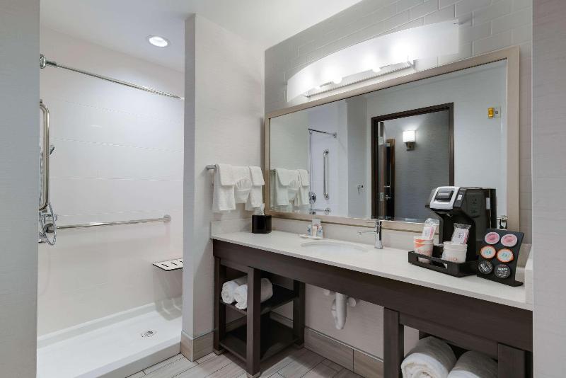 Comfort Suites Southwest Kennewick image