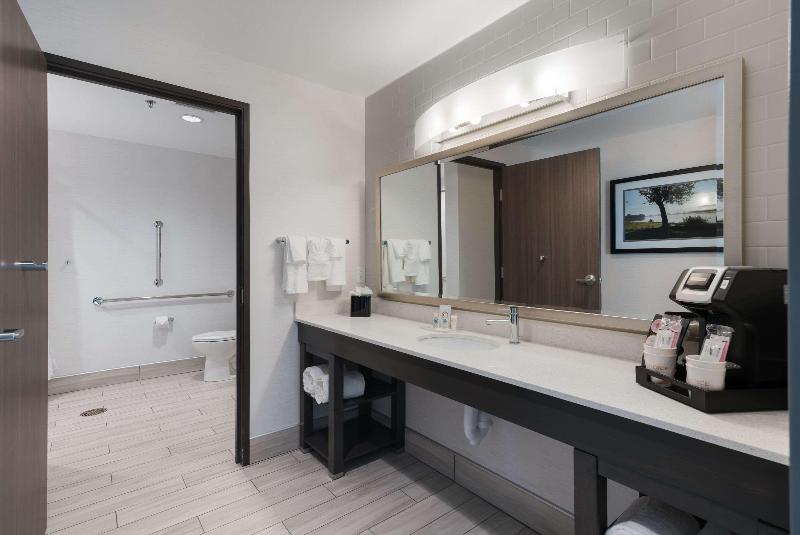 Comfort Suites Southwest Kennewick image
