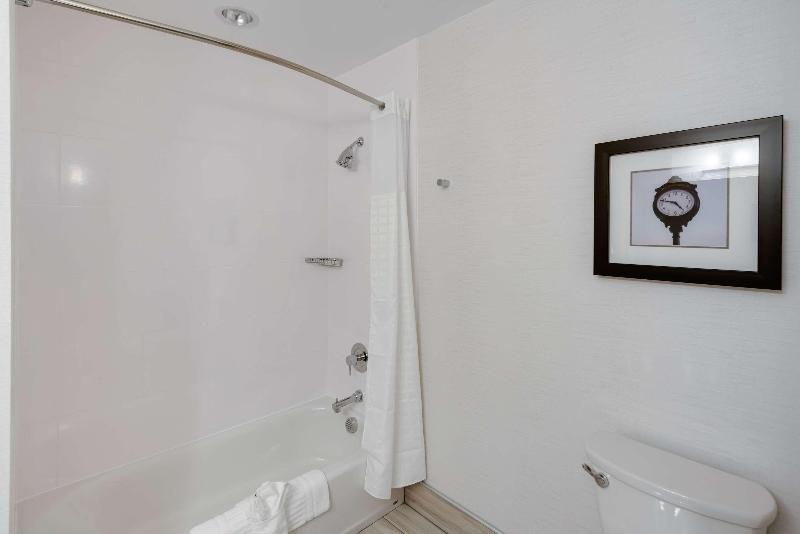 Comfort Suites Southwest Kennewick image