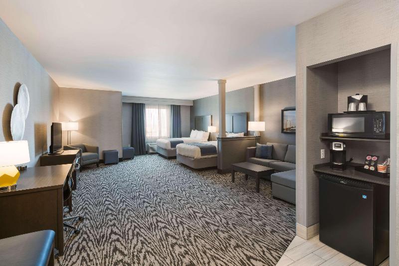 Comfort Suites Southwest Kennewick image