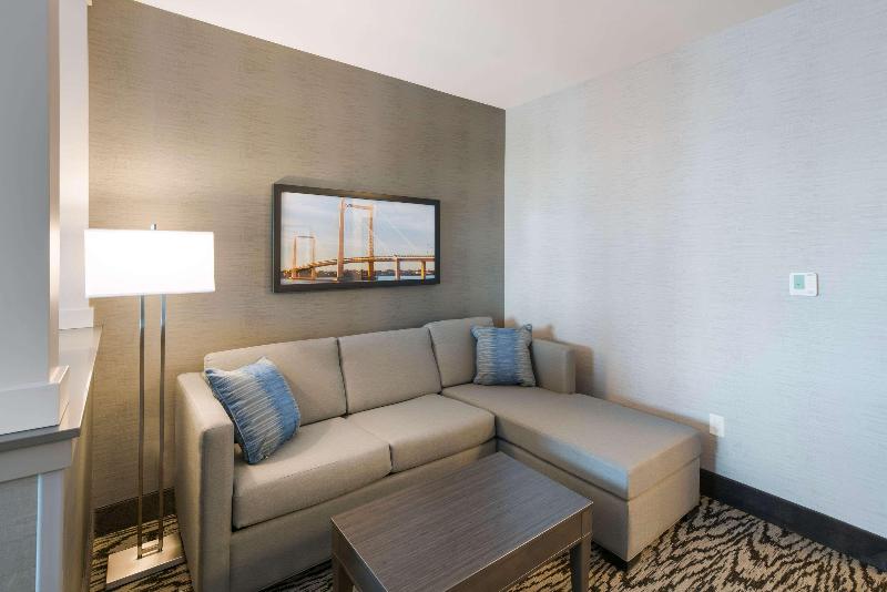 Comfort Suites Southwest Kennewick image