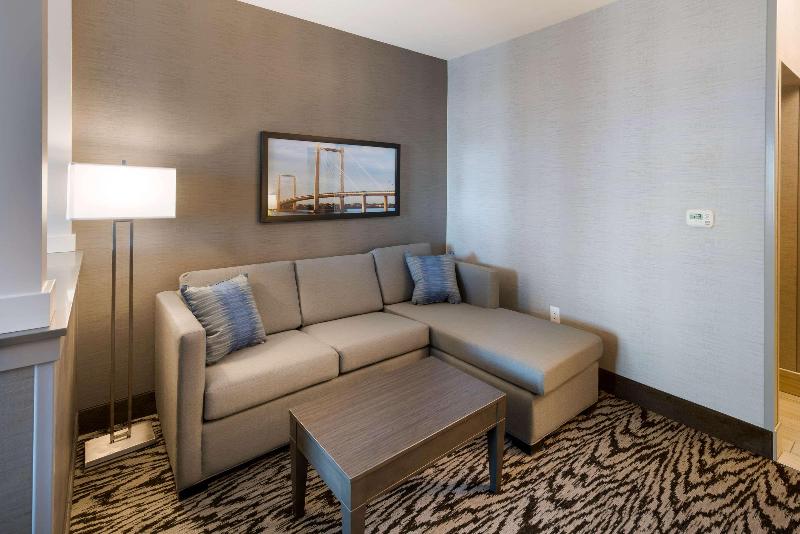 Comfort Suites Southwest Kennewick image