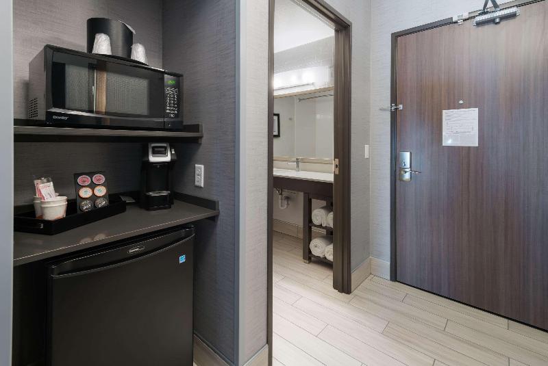 Comfort Suites Southwest Kennewick image