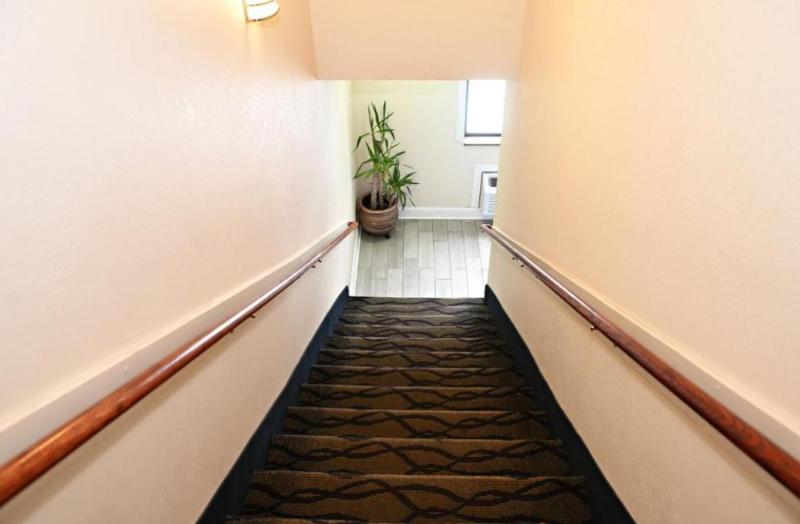 Hibbing Inn and Suites image