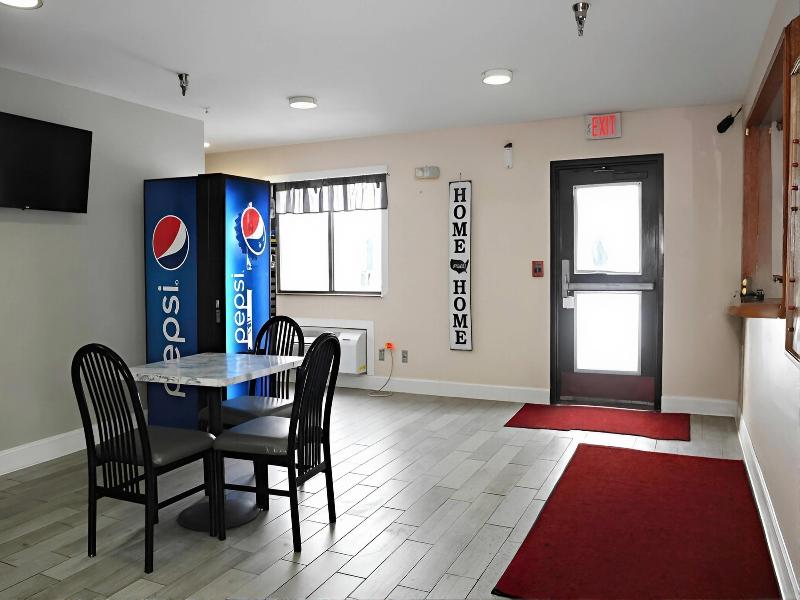 Hibbing Inn and Suites image