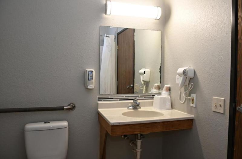 Hibbing Inn and Suites image