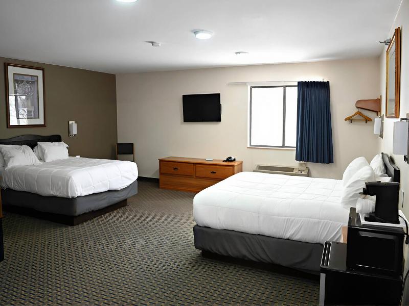 Hibbing Inn and Suites image
