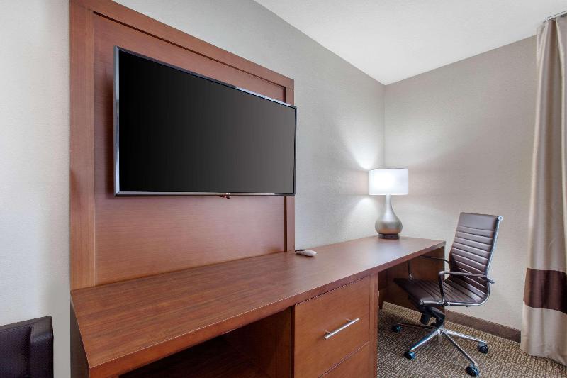 Comfort Inn & Suites Pinetop Show Low image