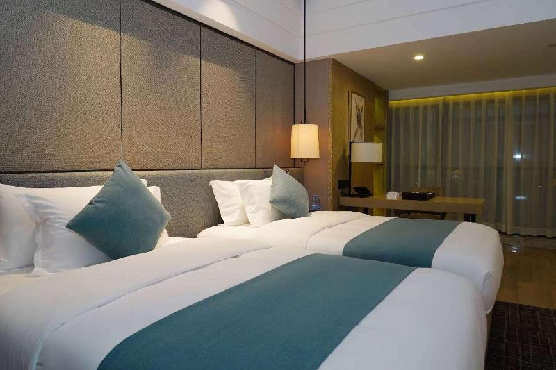 Wyndham Grand Maoming image 2