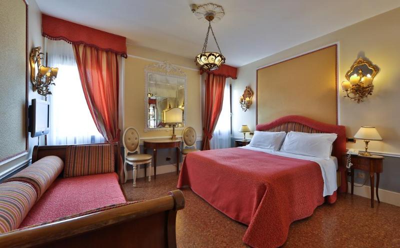 Hotel Arlecchino image