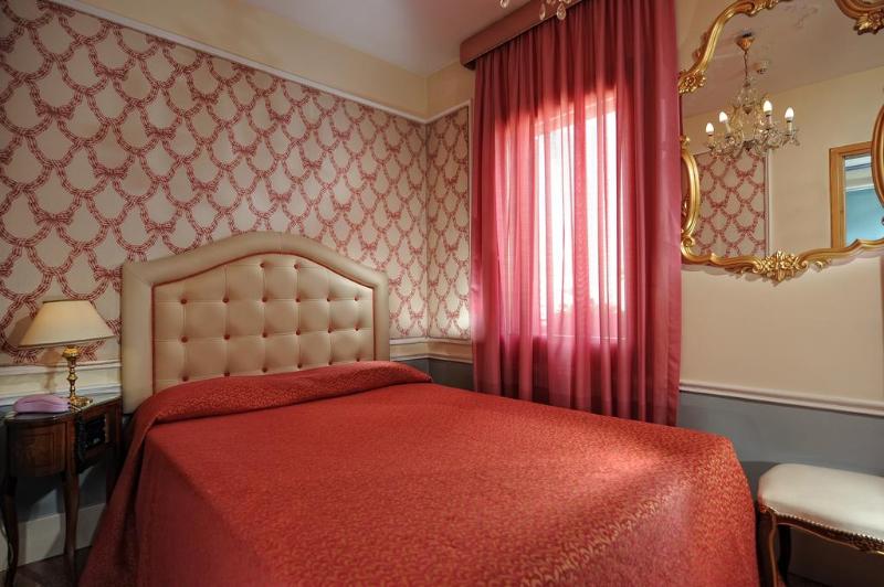 Hotel Arlecchino image