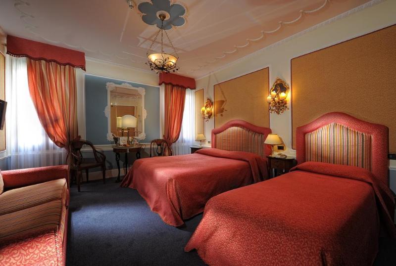 Hotel Arlecchino image