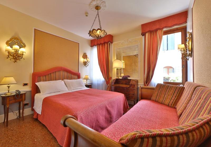 Hotel Arlecchino image
