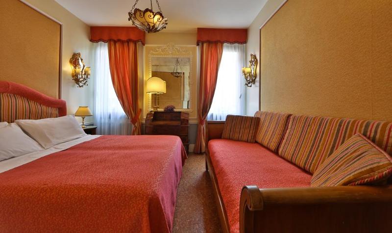 Hotel Arlecchino image