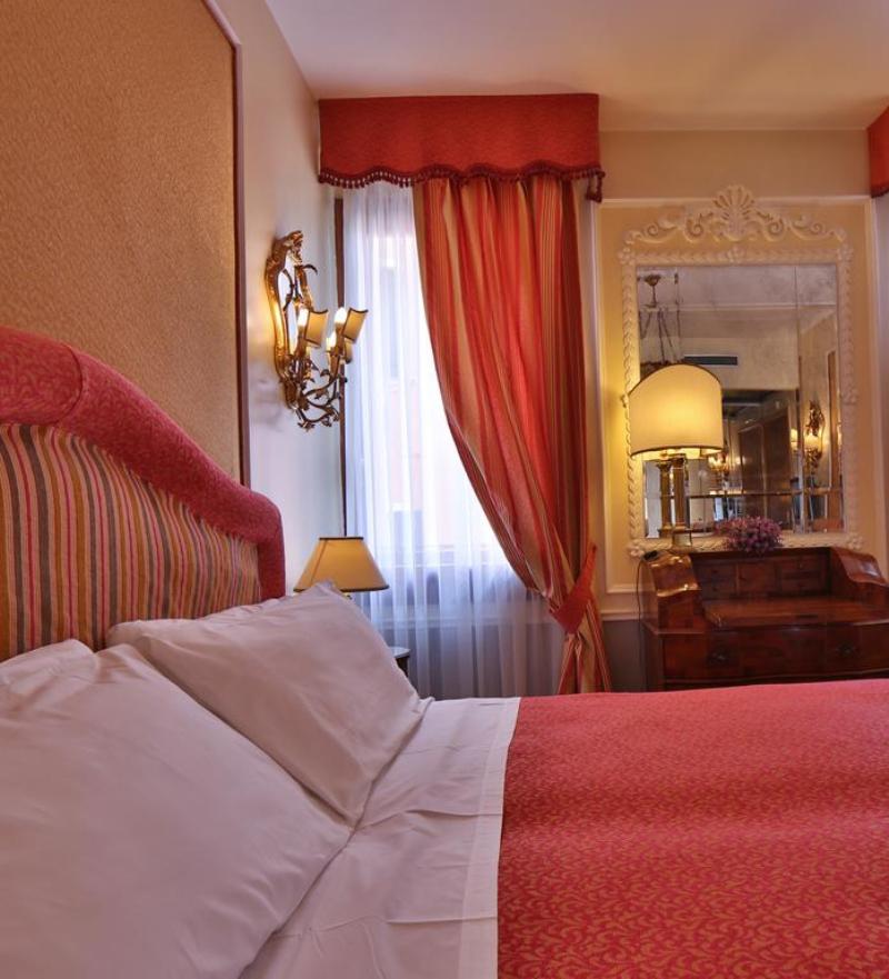 Hotel Arlecchino image