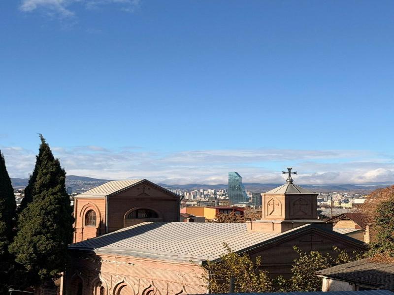 Qeroli Hotel image