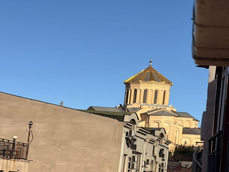 Qeroli Hotel image