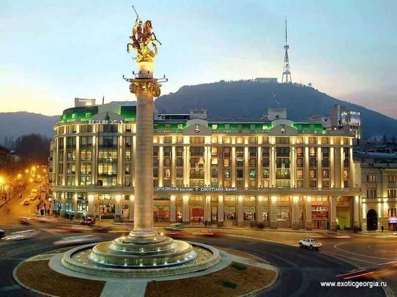 Qeroli Hotel image