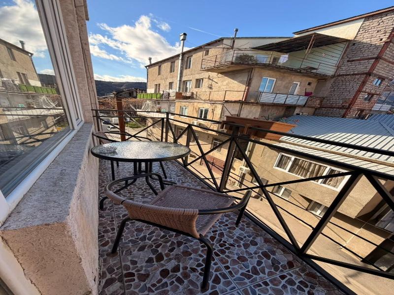 Qeroli Hotel image