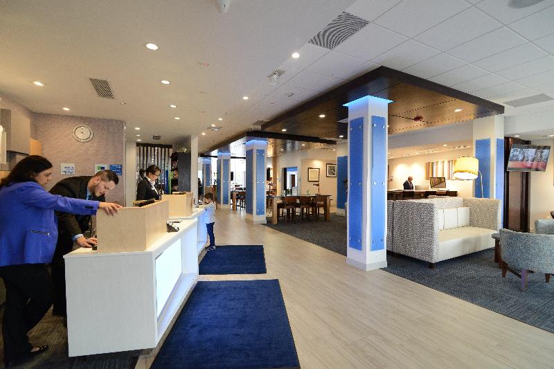 Holiday Inn Express Chicago North Shore Niles