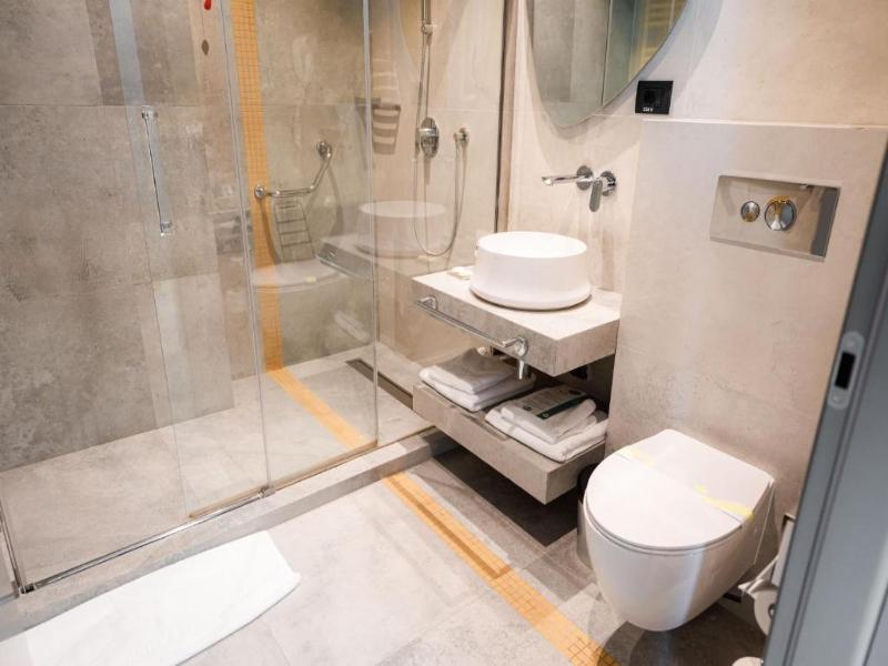 Mandachi Hotel & Spa image