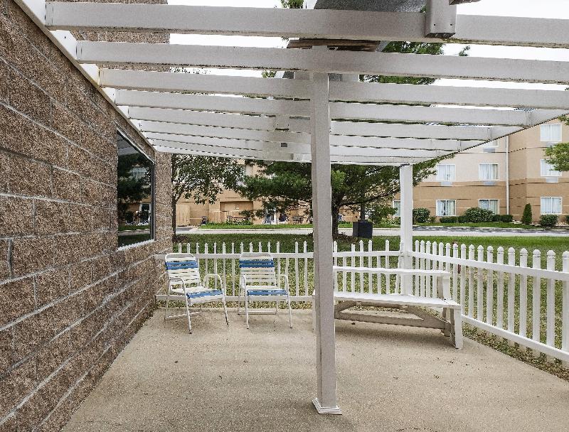 Spark by Hilton St. Robert Fort Leonard Wood — general view