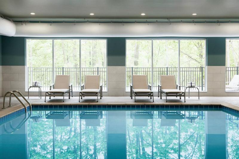 Holiday Inn Express and Suites RED WING - Image 8