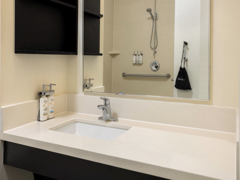 Candlewood Suites Chester image