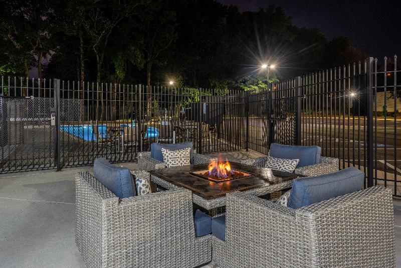 Holiday Inn Express Atlanta Airport Ne Hapeville image