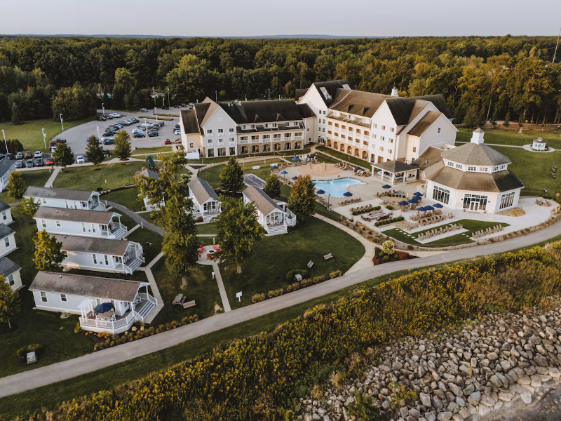 The Lodge At Geneva On The Lake image