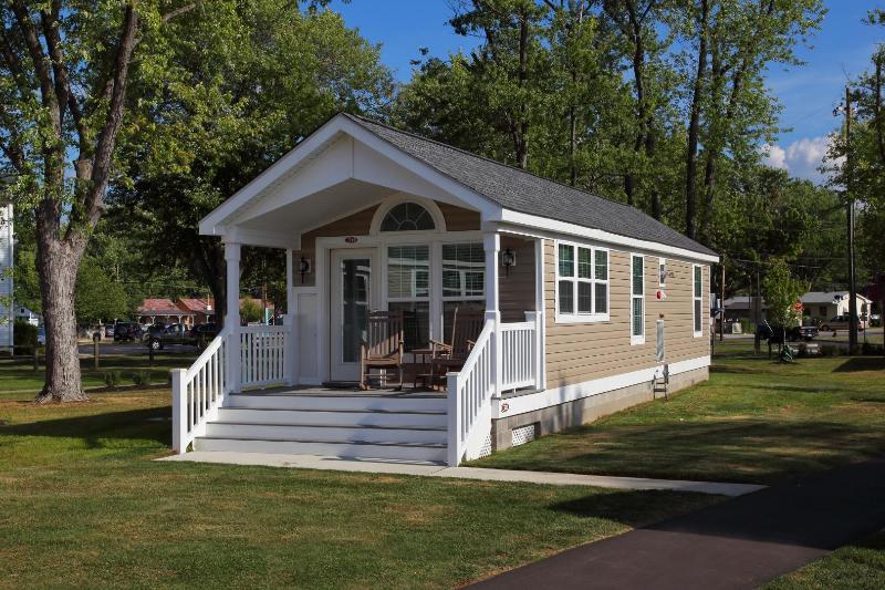 The Lodge At Geneva On The Lake image