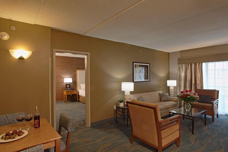The Lodge At Geneva On The Lake image