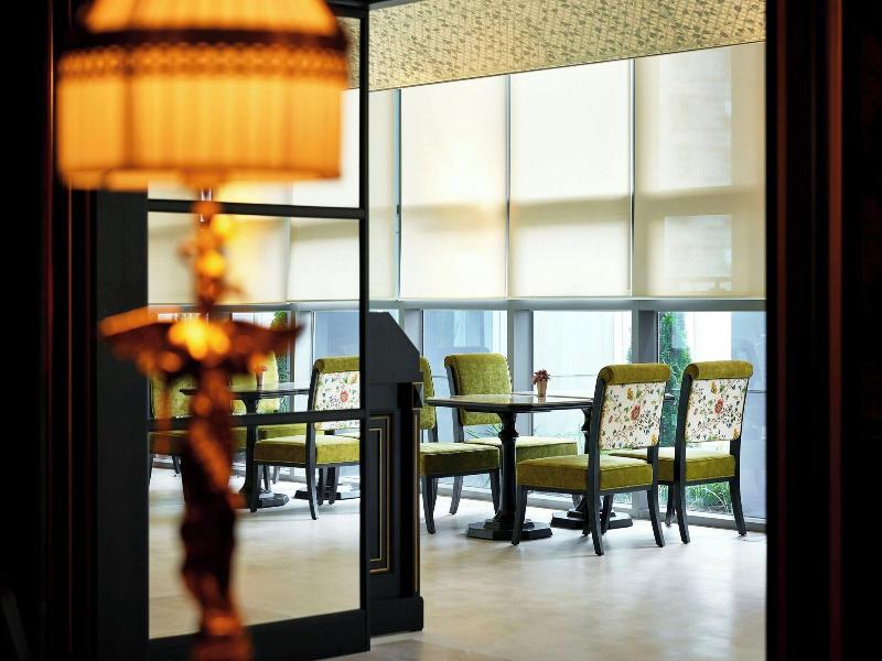 L'Escape Hotel image