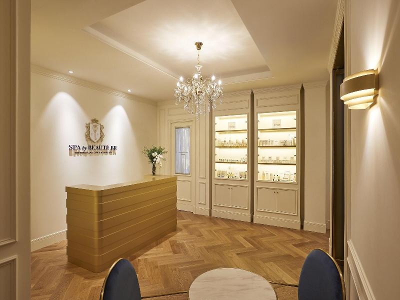 L'Escape Hotel image