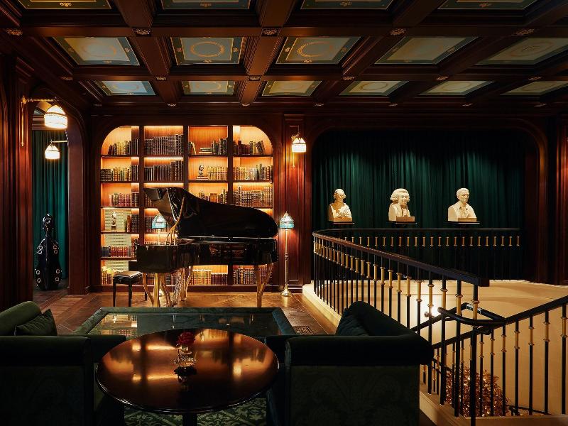 L'Escape Hotel image