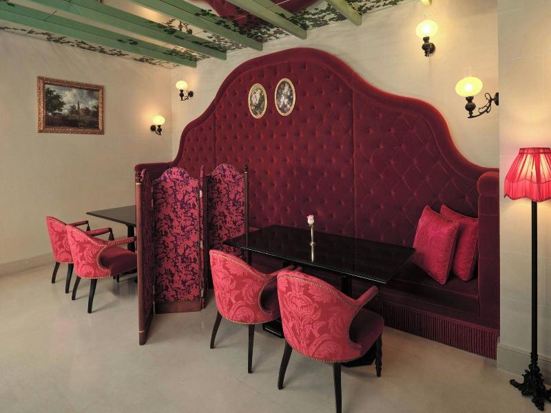 L'Escape Hotel image