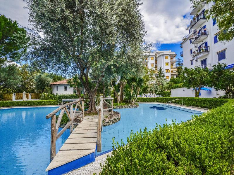 Sorrento Pool &Suites image